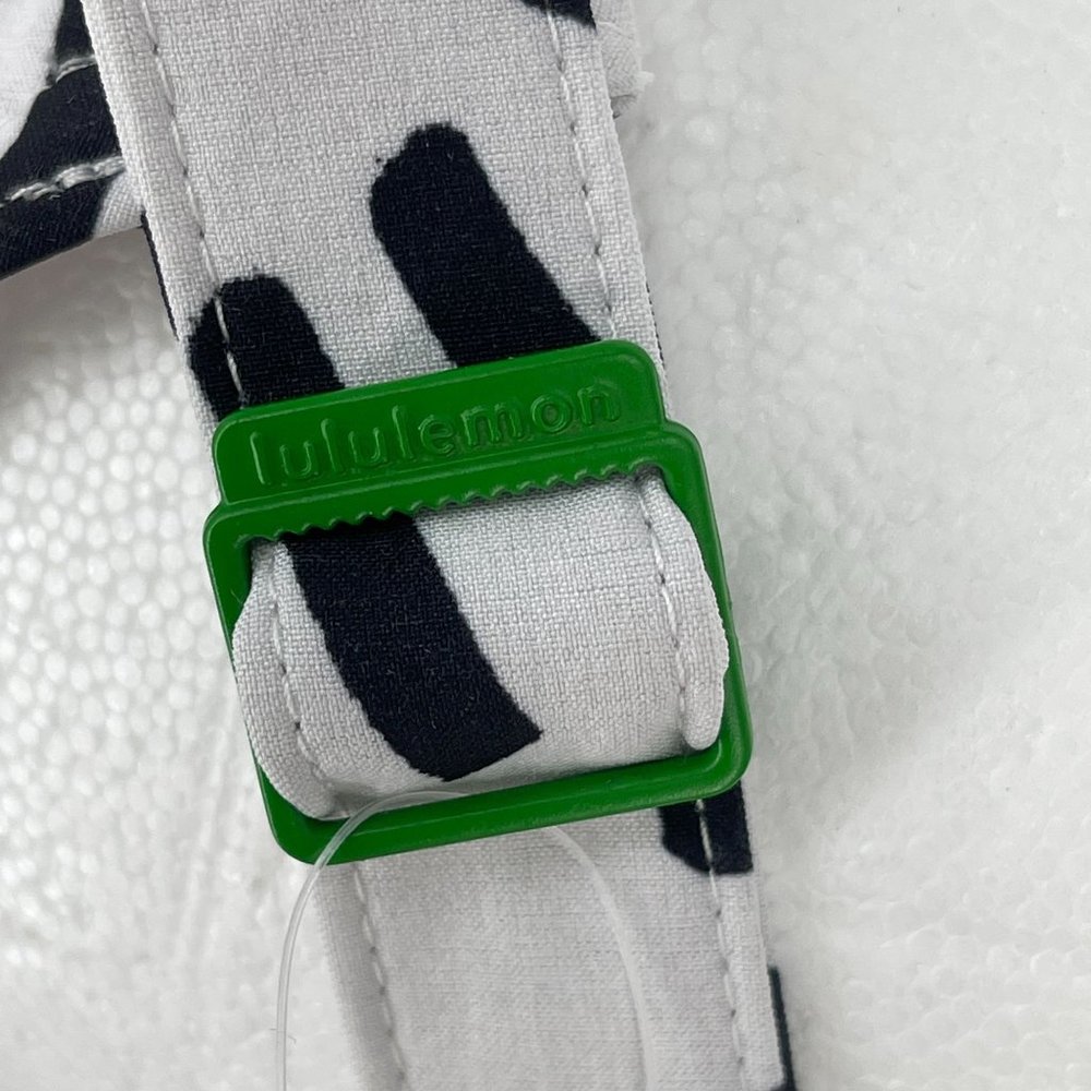NWT LULULEMON SEAWHEEZE Race to Win Adjustable Cap Hat White Black Squiggles O/S - Picture 6 of 8